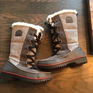 Sorel Women’s Tivoli High II Felt Winter Snow Boot